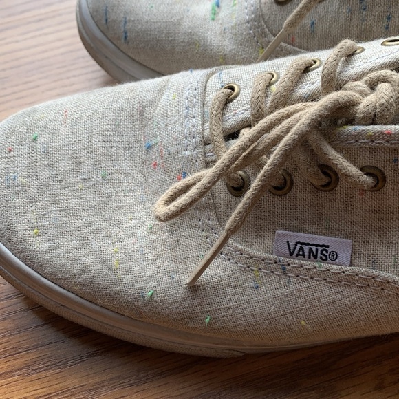 Vans Sneaker Shoe Women Size 7.5 Cream Casual Footwear Summer Indie Style - Picture 3 of 6